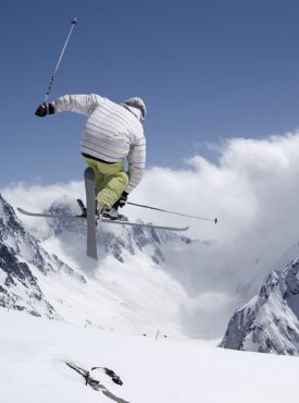 Skier dans les 4 vallées en valais, un des plus beaux domaine de Suisse